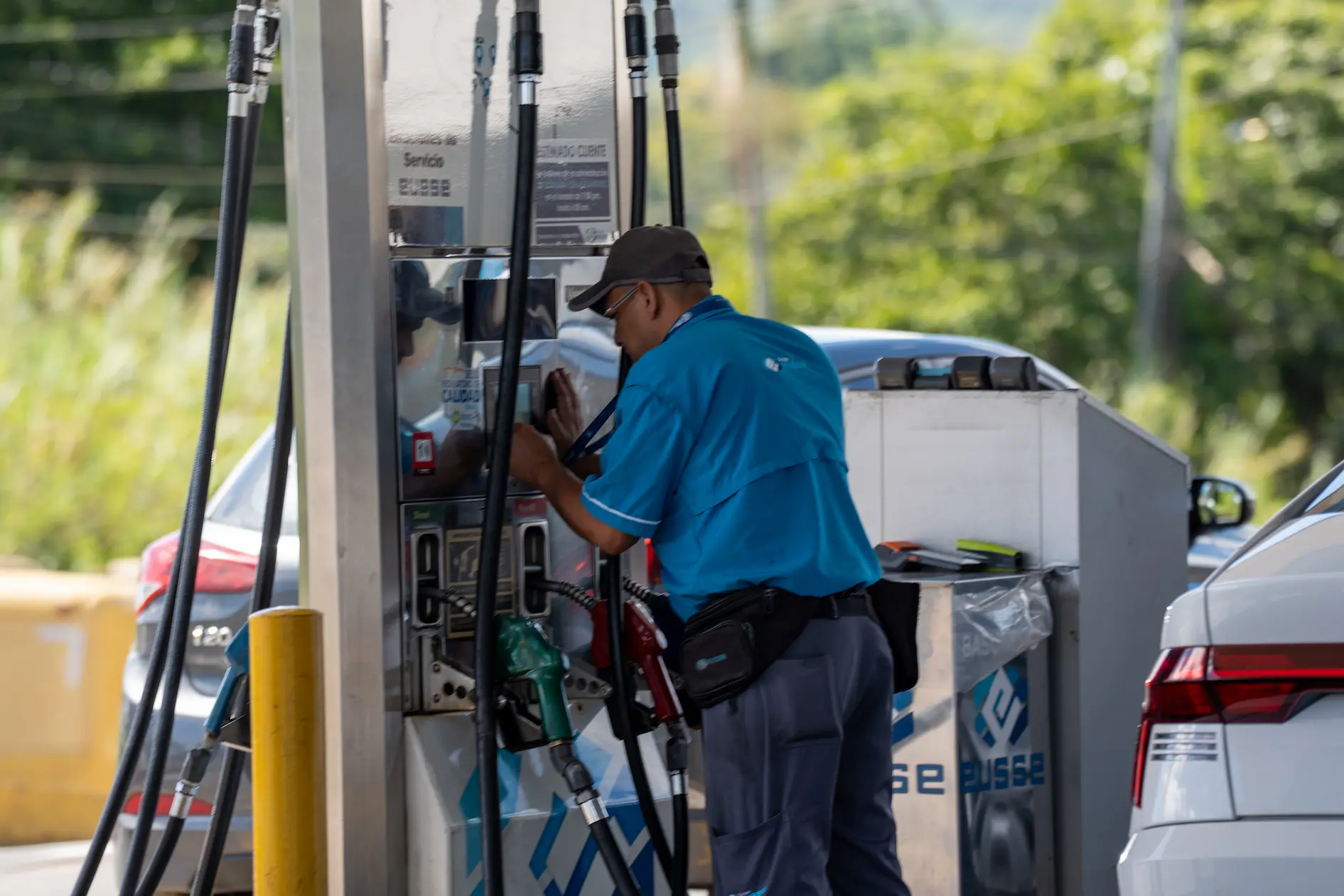Personas trabajando en Eusse